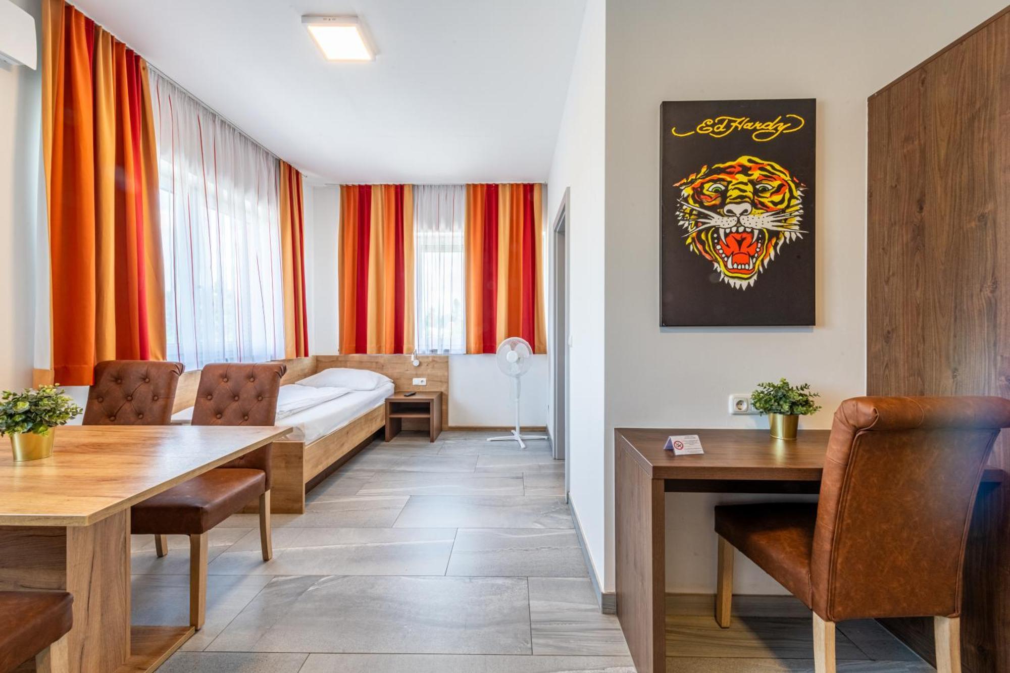 Wels Inn Hotel Εξωτερικό φωτογραφία